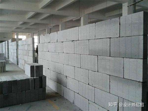 2,轻质砖(加气块)隔墙