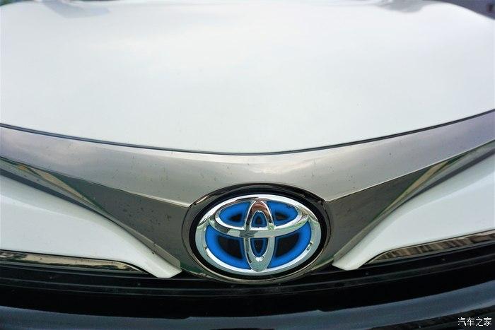 如何装饰车标好看 v2-ab4e661a917d7f7d869b47c687934483_r.jpg