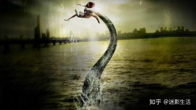 导致汉江中的生物发生变异,从普通的水生物,到长着很多尾巴的怪鱼,再