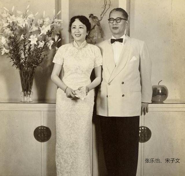 性格活泼开朗,幽默风趣,有生活情调,身高1米68,加上她比宋子文小14岁