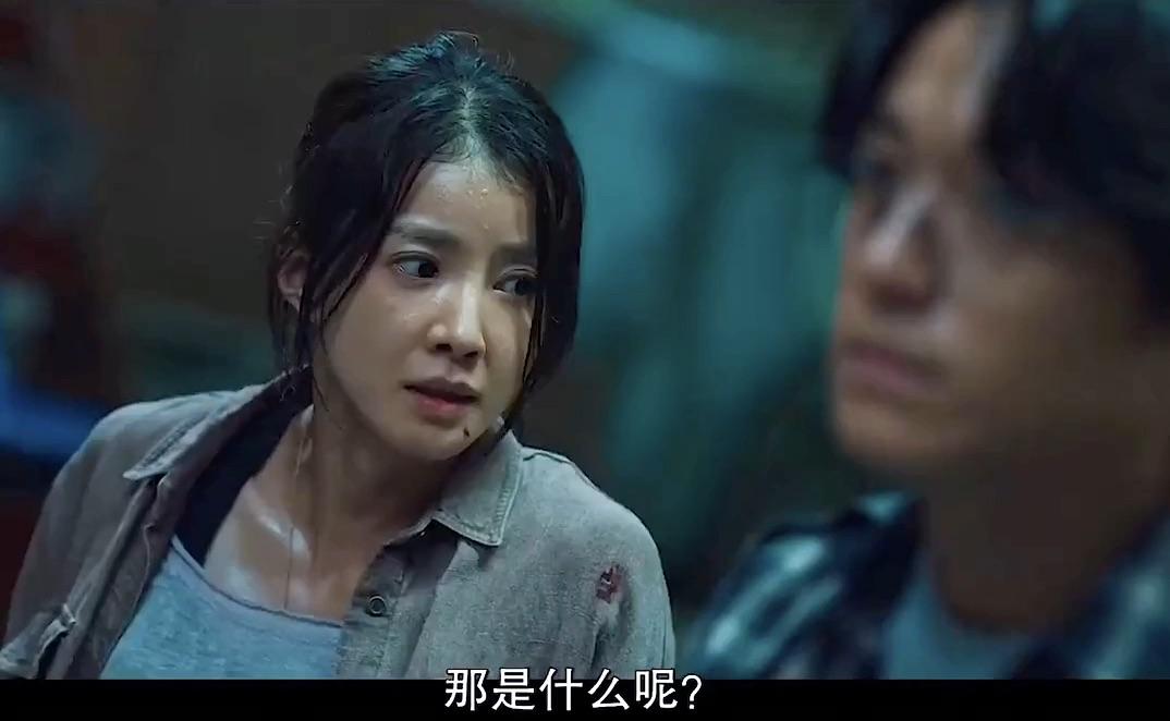 30米巨型丧尸袭城韩国最新丧尸片比釜山行高能无恐版