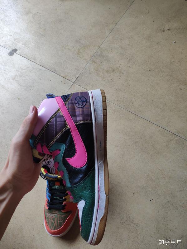 在网上淘了一双aj1,是通过一个名字叫微商买的,请问各位大佬穿假鞋会