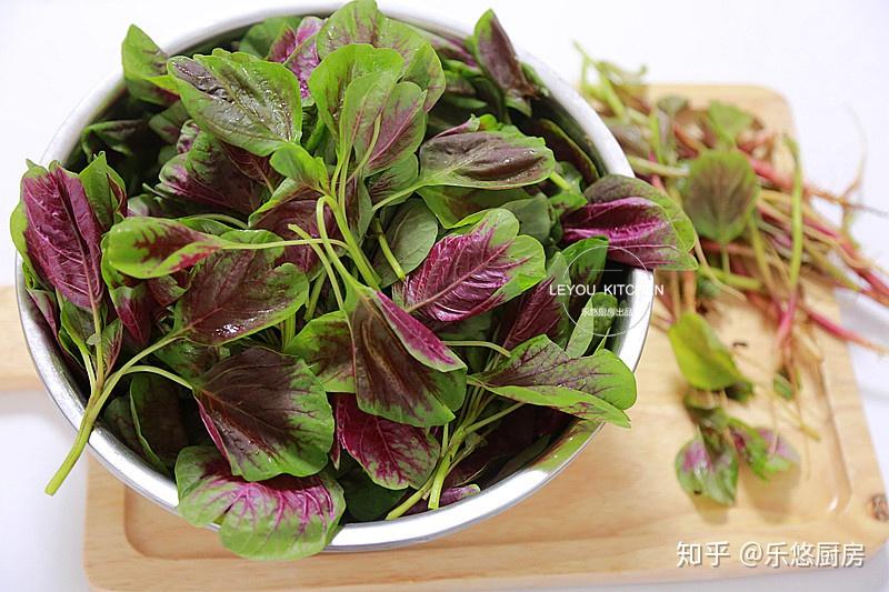 应季菜最养人7月苋菜金不换几步炒一盘清热解暑利尿除湿