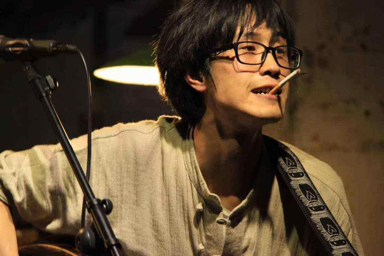 尧十三《寡妇王二嬢》5《祝星》曾经是陈粒的巡演保留曲目,但分手以后