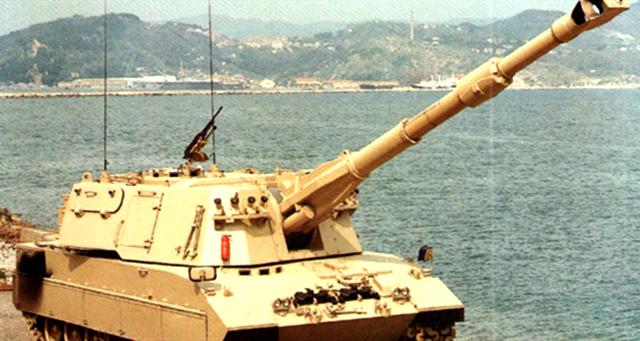 伊朗国产raad自行火炮用各种零件攒出来的武器