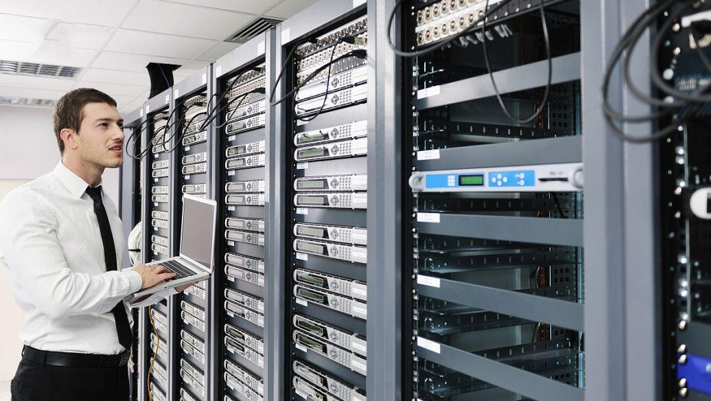 服务器租借 v2-abdc0d158f32070d7ea10f5e9a507db7_1200x500.jpg