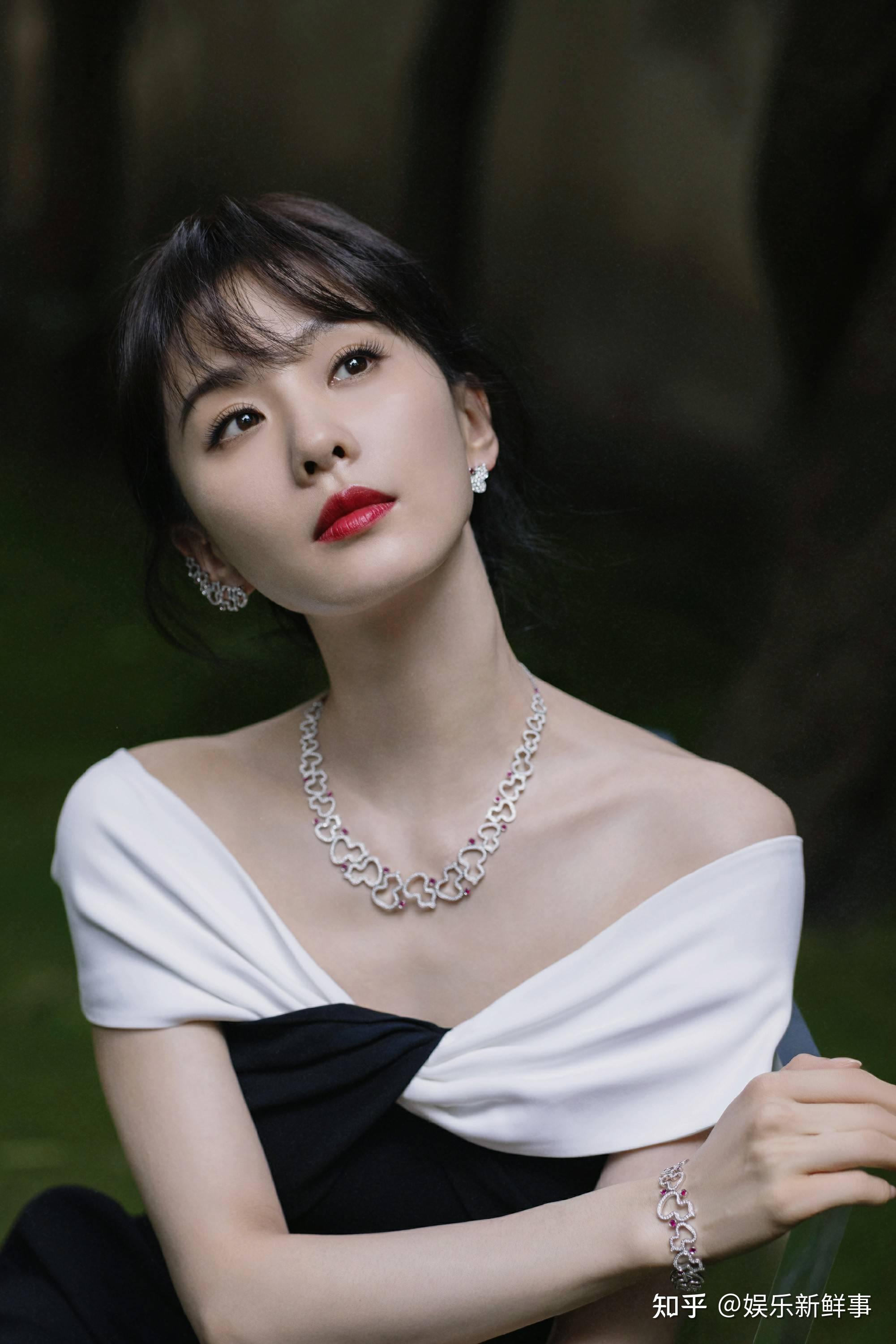 刘诗诗亮相上海品牌活动 温柔大气风采绝佳 - 知乎