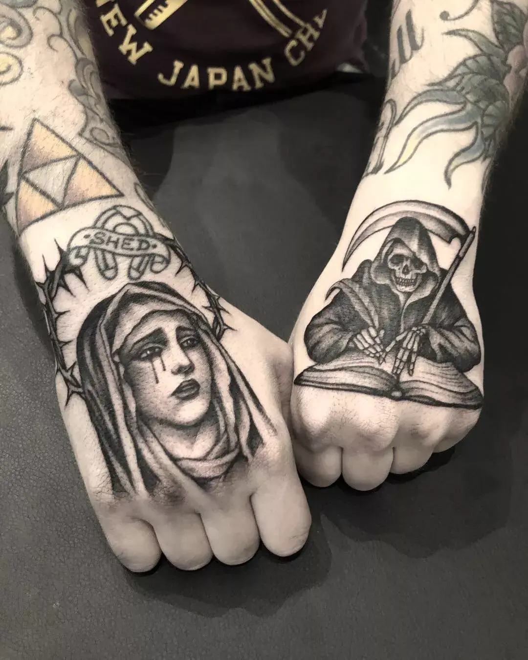 带着3台纹身机跑世界用奇特的刺青成为七大洲的征服者