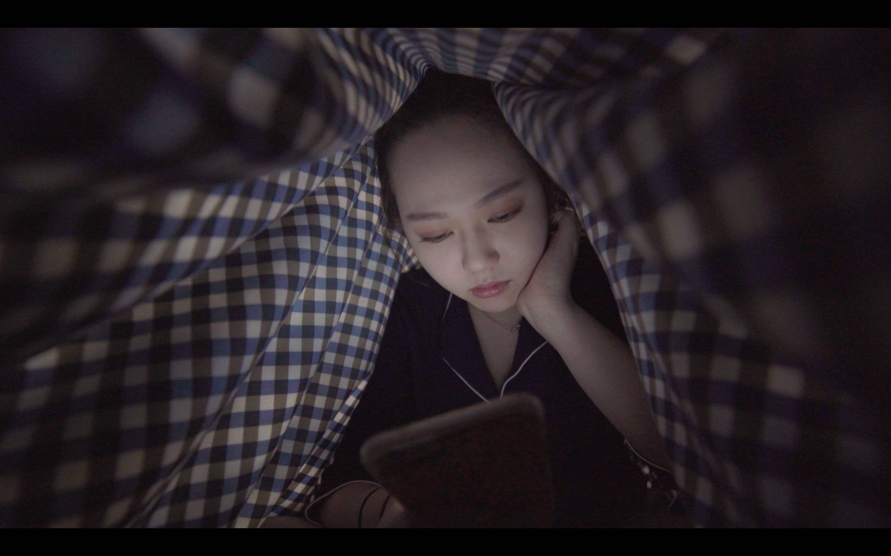 夜灯盛开的夜晚幸福如约而至