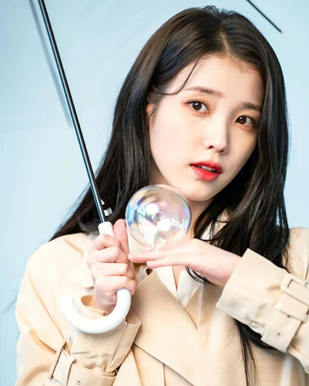 iu近期ins更新照片