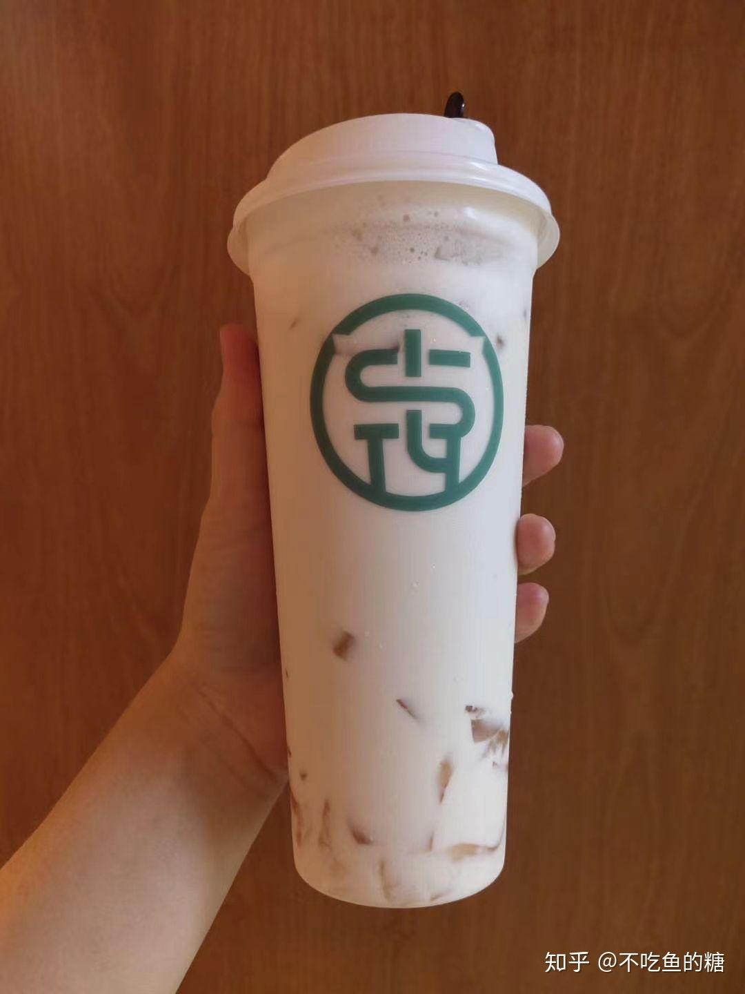 朋友圈都在刷的入秋第一杯奶茶你想好文案了吗