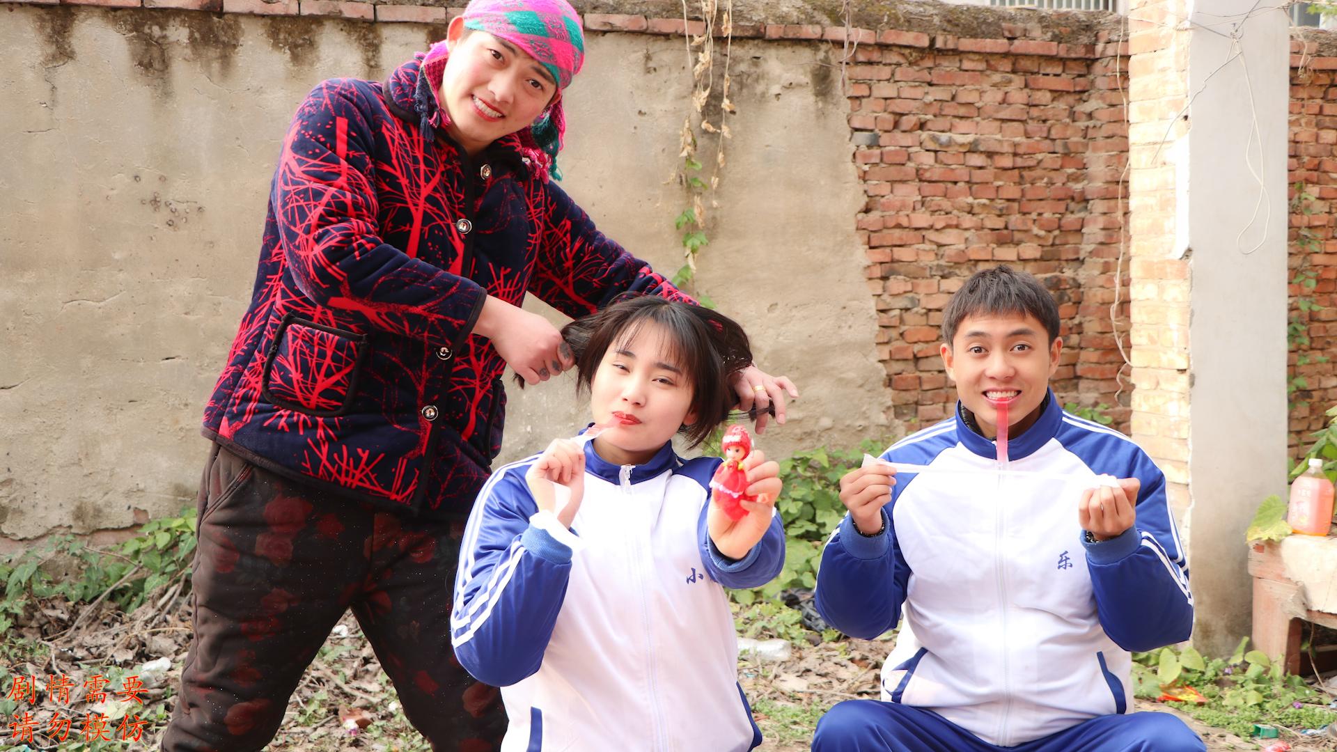 乐乐拿妈妈的鸡蛋换零食没想被妈妈发现这下乐乐可惨了