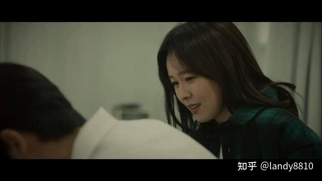 窥探潜伏者背后的故事