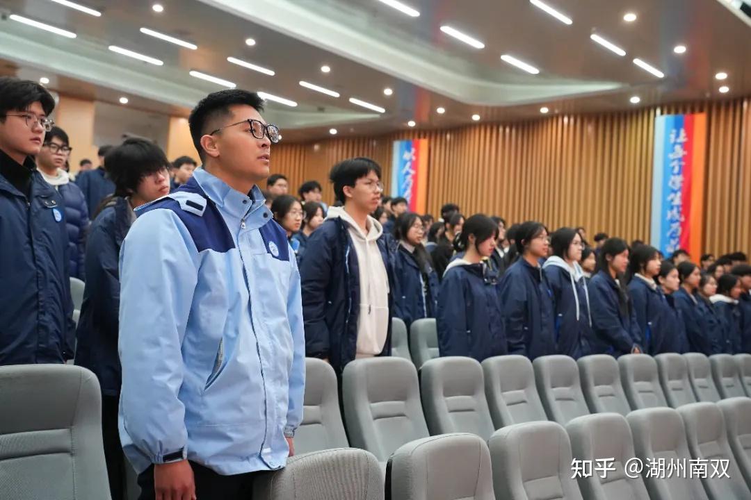 榜样如炬，循光而行｜高二表彰盛典，致敬每一份奋进 - 知乎