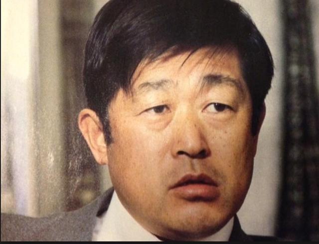 1987年至1990年,日本房地产大亨,西武铁道集团的所有人堤义明连续4年