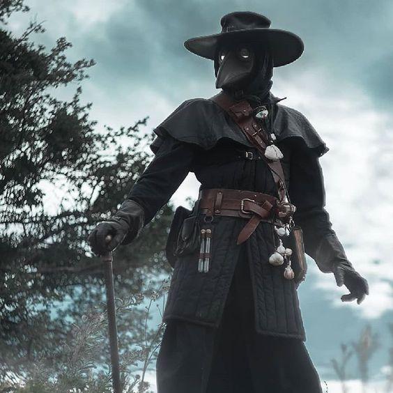 大家对新冠疫情的关注,让我想起了戴鸟嘴的"瘟疫医生"