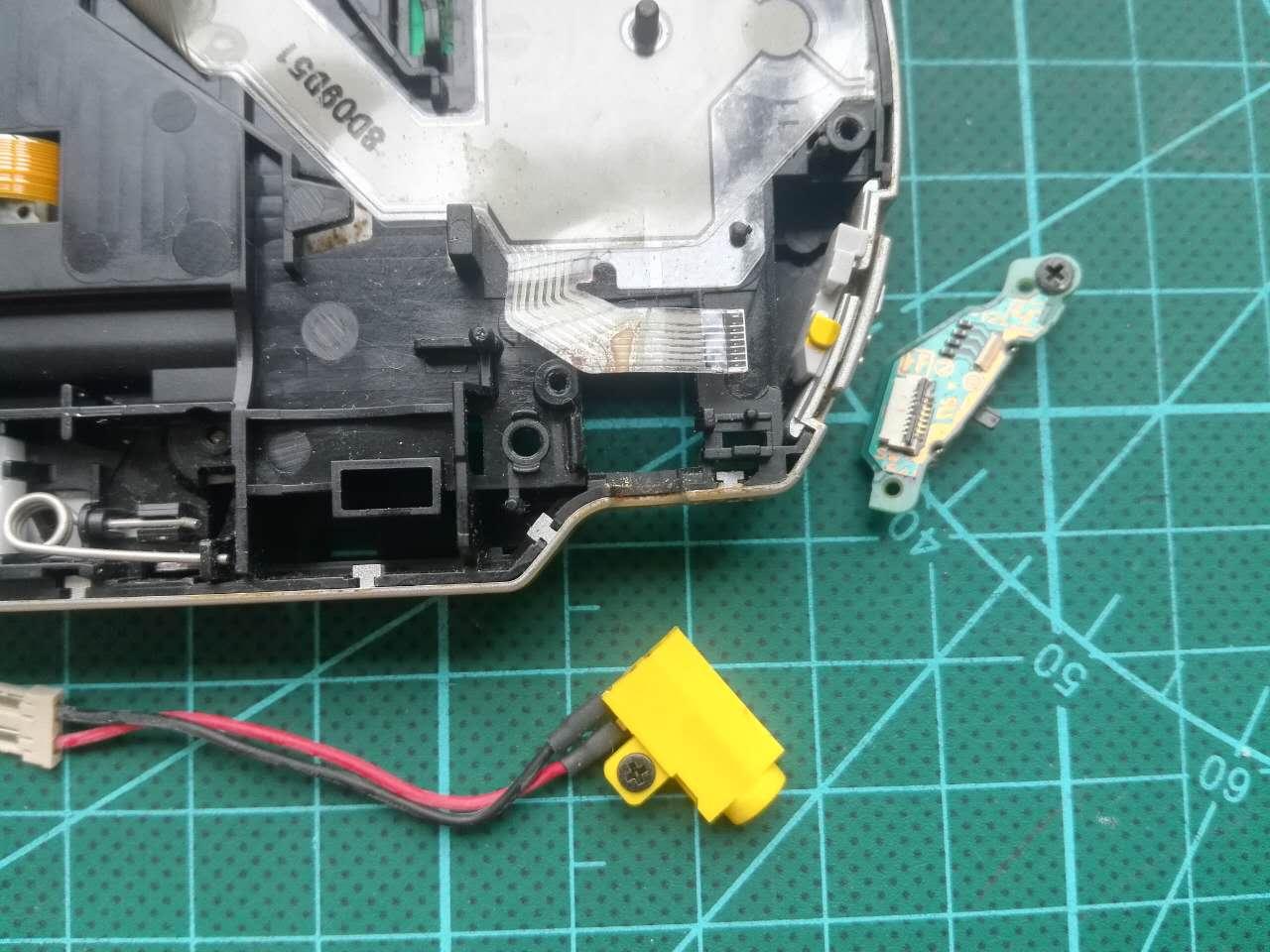 索尼大法psp3000拆解