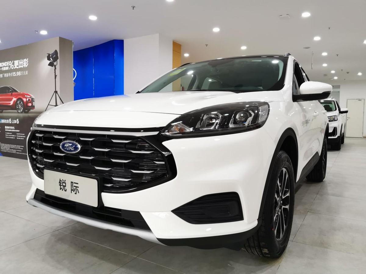 紧凑型轿车中的运动能手福特锐际实拍简评