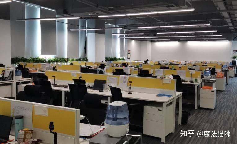 办公位置至于续报的问题,一般一个月会有2次续报,每次开课,都会经常