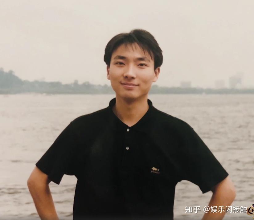 央视boys曝年轻时帅照撒贝宁偷偷作弊了