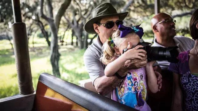 奥兰多迪士尼乐园的官方名称是华特迪士尼世界度假村,是个囊括4座主题