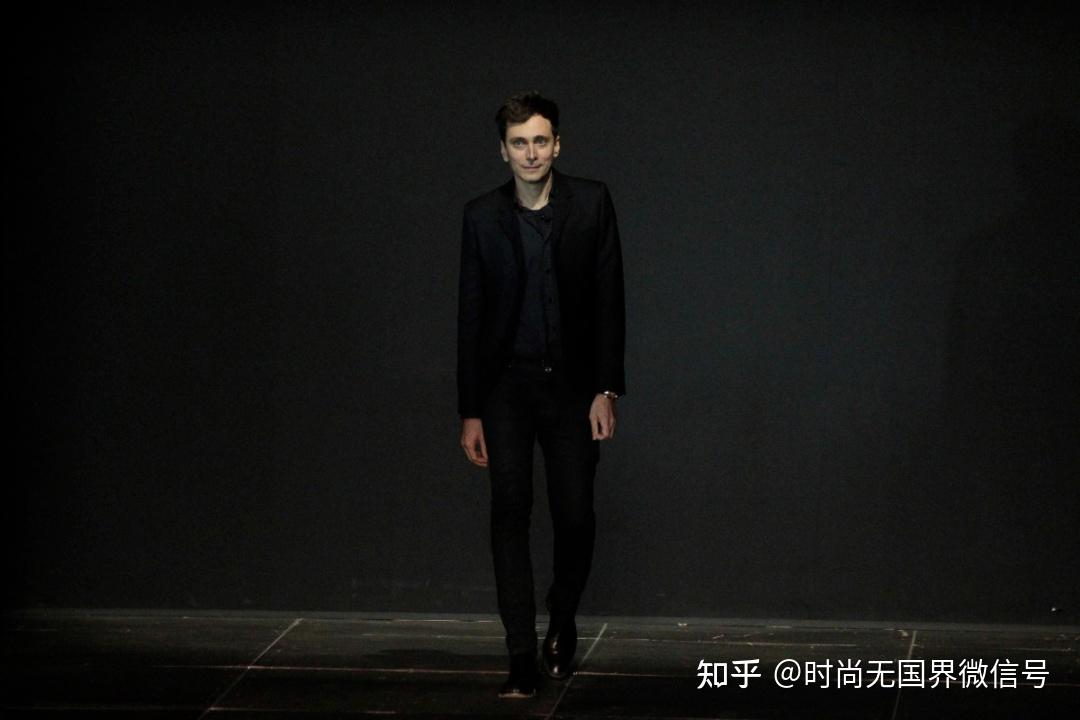 时尚速报传celine创意总监将离职zegna集团去年营收大涨近28coach起诉