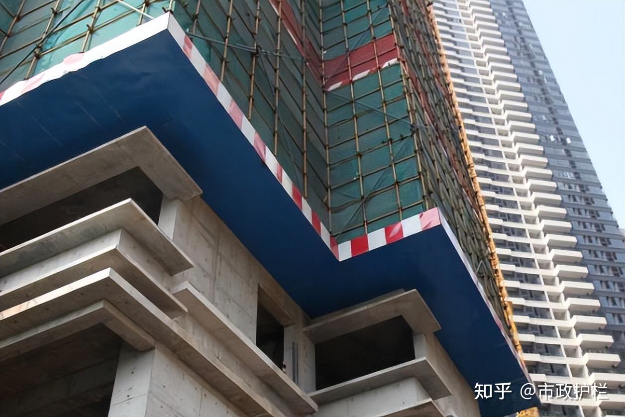 标准化悬挑脚手架兜底封闭,建筑悬挑兜底防护 - 知乎