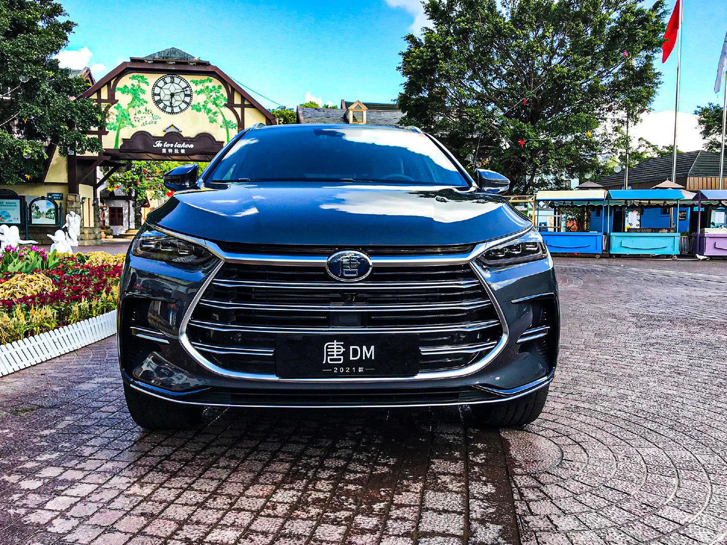 2021款比亚迪唐dm值不值得买看这颜值和内饰心里有数了