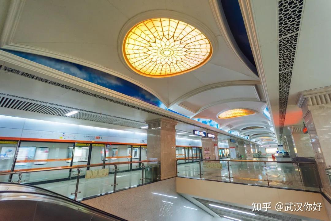 武汉市三阳路地铁大楼图片