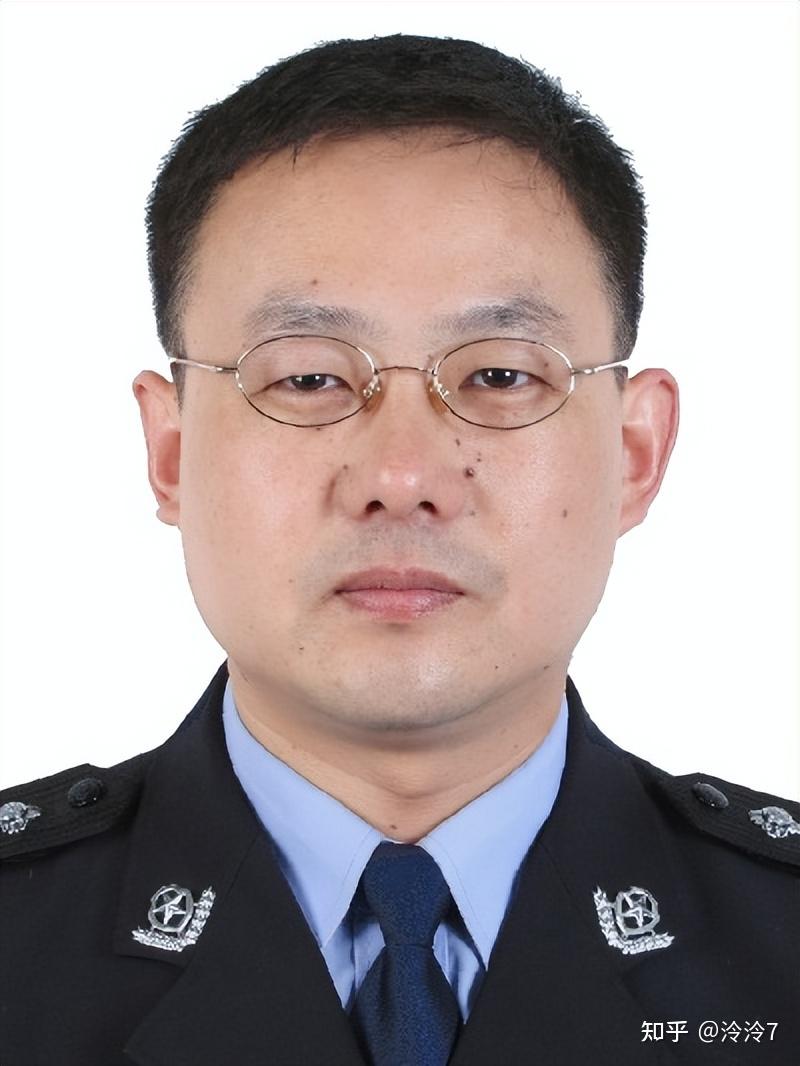 江苏省连云港市公安局现任领导及工作分工