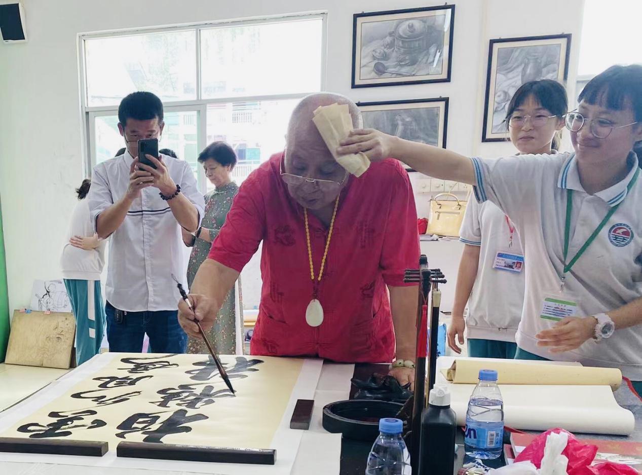 沈芳教授到惠州传学授艺,传承中华传统文化