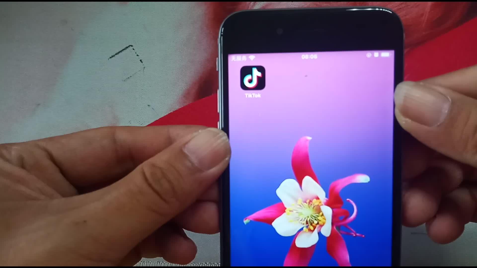抖音苹果手机用什么线直播_苹果手机怎么用抖音_抖音苹果手机用微信怎么充值