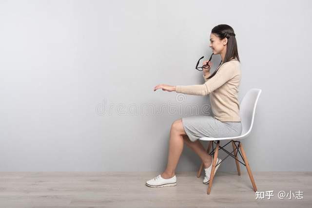 叉开腿坐：真的比双腿并拢更健康？揭秘坐姿背后的一关键法则 - 知乎