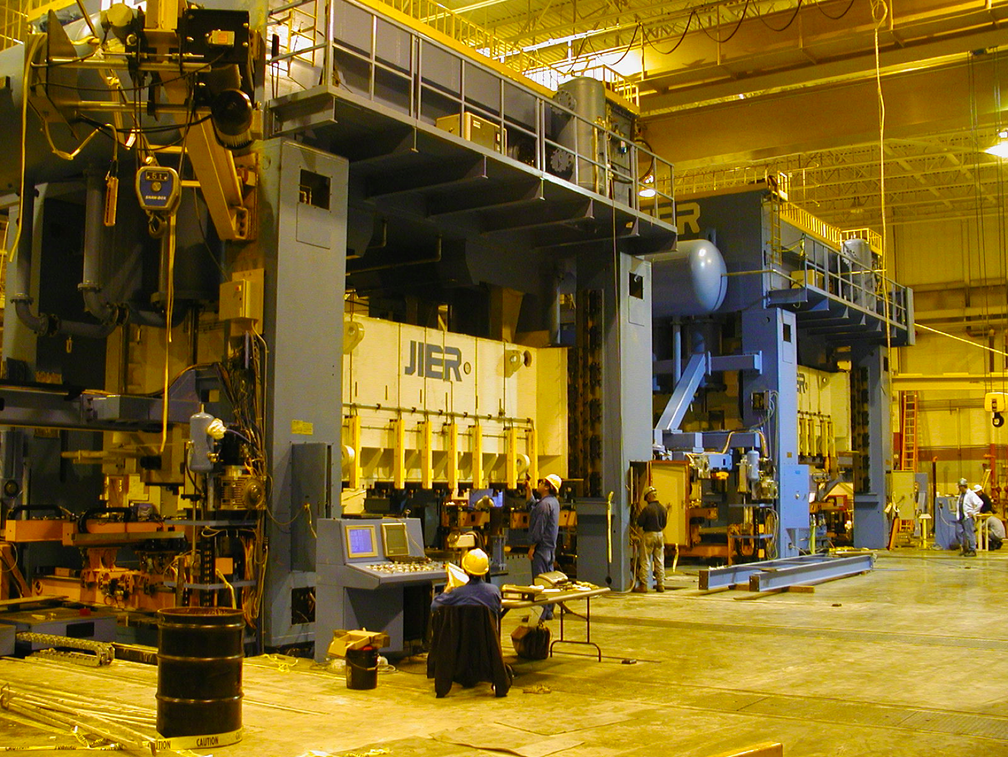 汽车外壳是如何冲压出来的