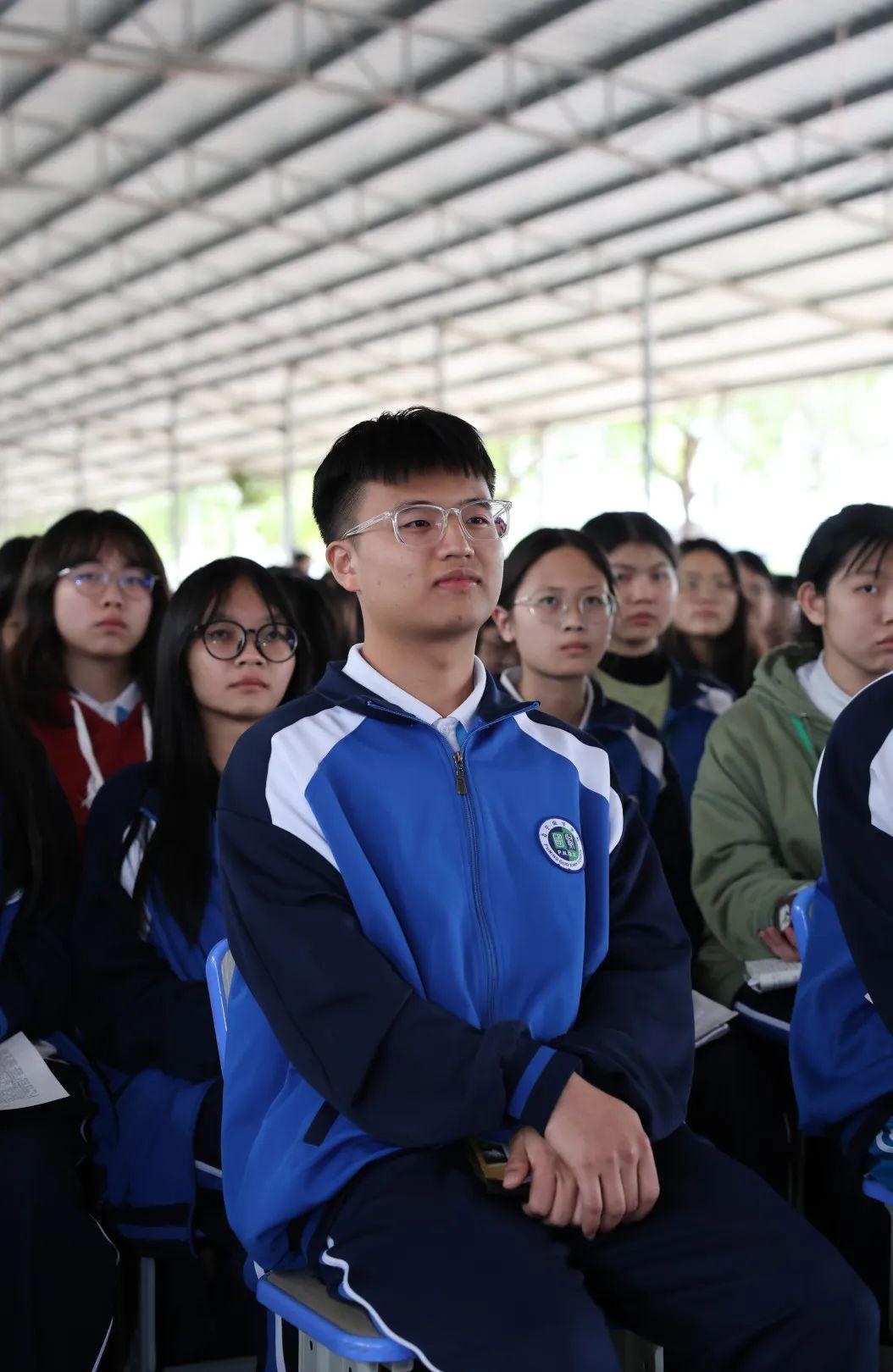 龙行龘龘战百日前程朤朤筑辉煌记2024年普宁国贤学校高考百日誓师大会