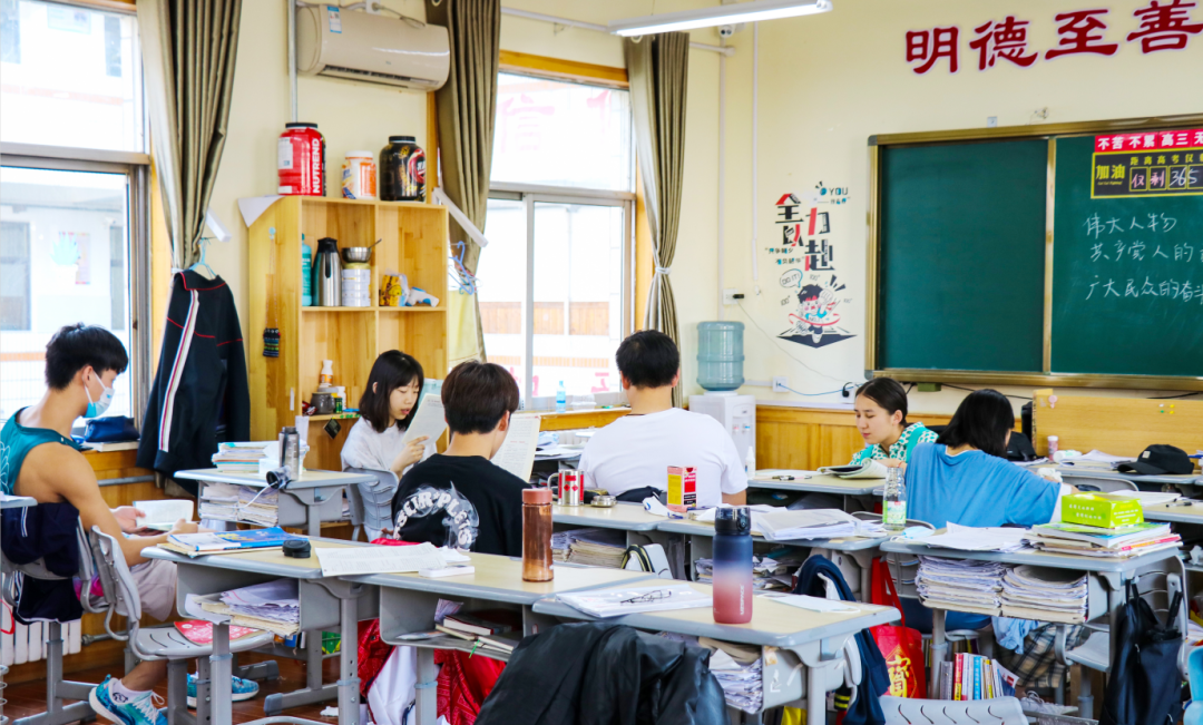 左权中学高考生吃早餐北京新学道沁源一中高考生吃早餐介休新学道