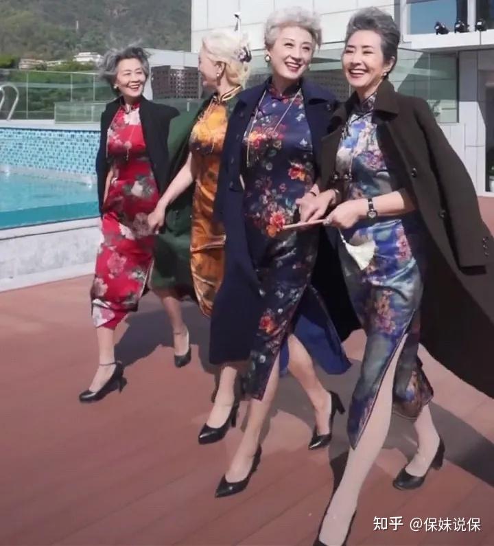 北京时尚奶奶团四人图片