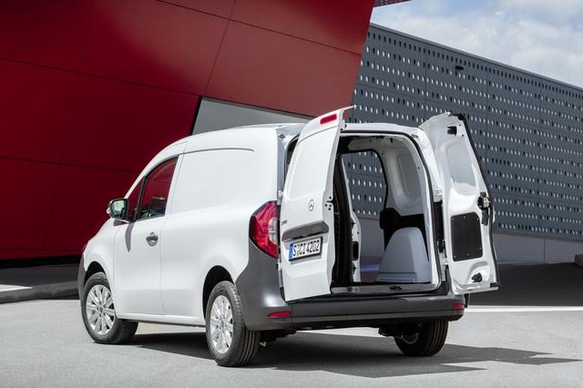 高端面包车全新奔驰citan厢式货车发布