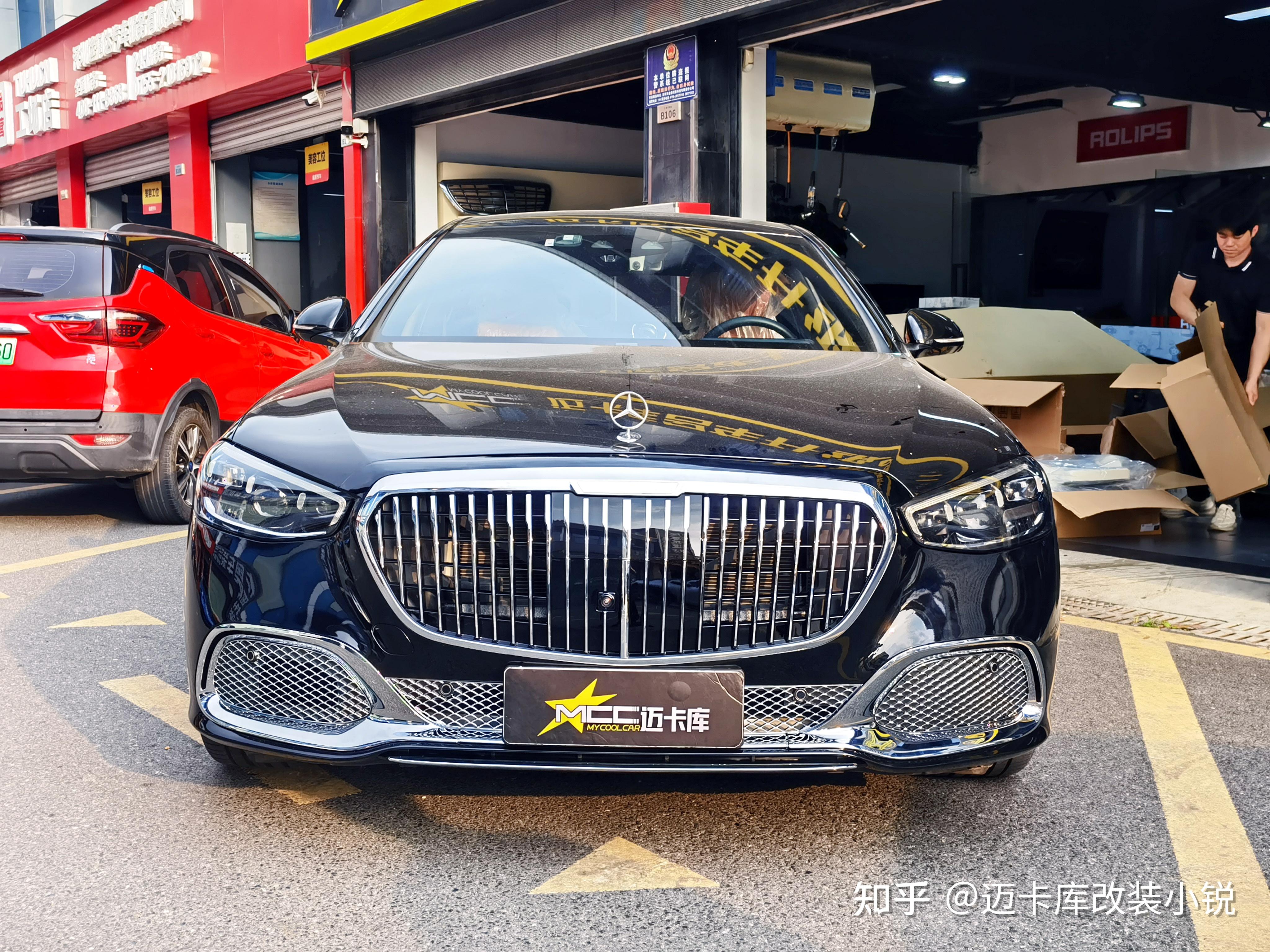 深圳施工改装奔驰s400l改装迈巴赫包围外观双拼色车身