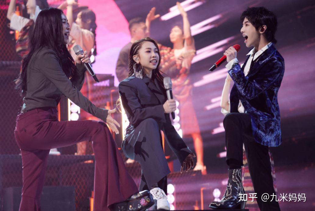 头一次看张韶涵急眼就因为一块榴莲她还动手拍了杨宗纬两下