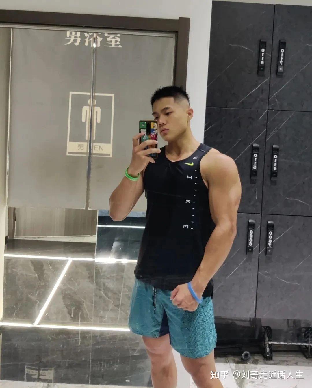 西安体院的直男肉壮小哥,也太诱惑了吧 - 知乎