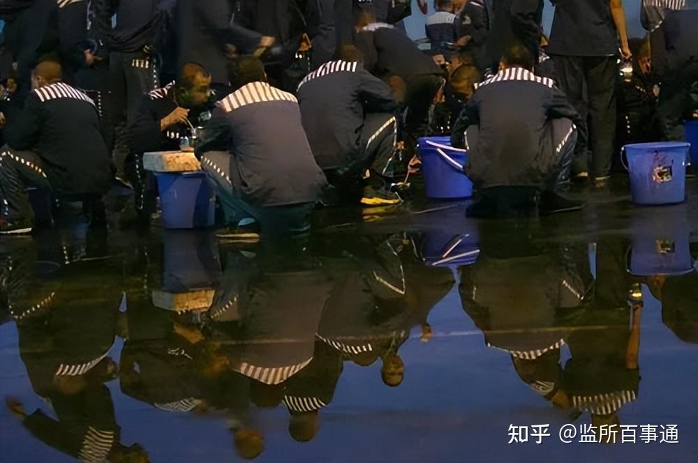出狱后，为何有人还会联系狱友？ - 知乎
