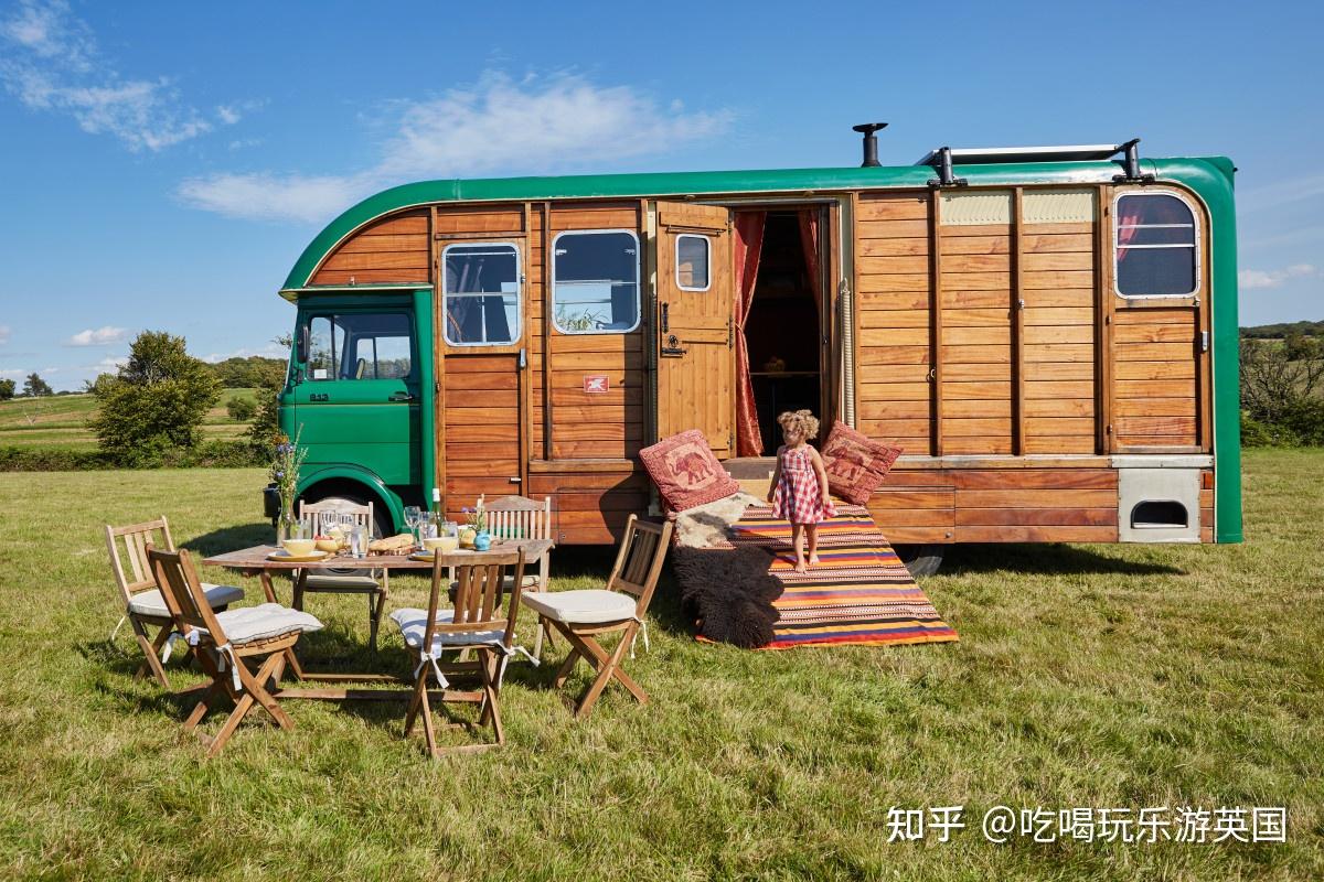 quirky campers公司最新推出了一款颇具田园复古气质的juniper房车