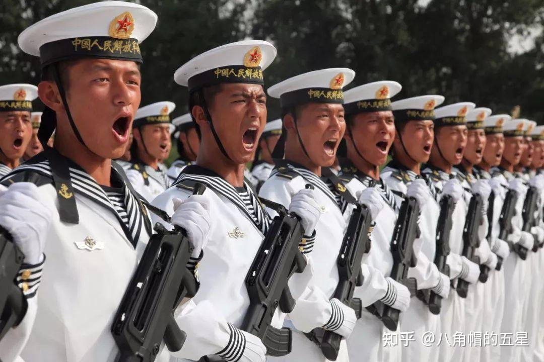07式海军军服为什么有两种颜色？我国海军军服有哪些知识点？ - 知乎