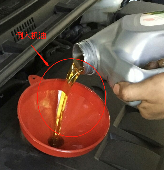 卡羅拉汽車換機油自己也可以嘗試