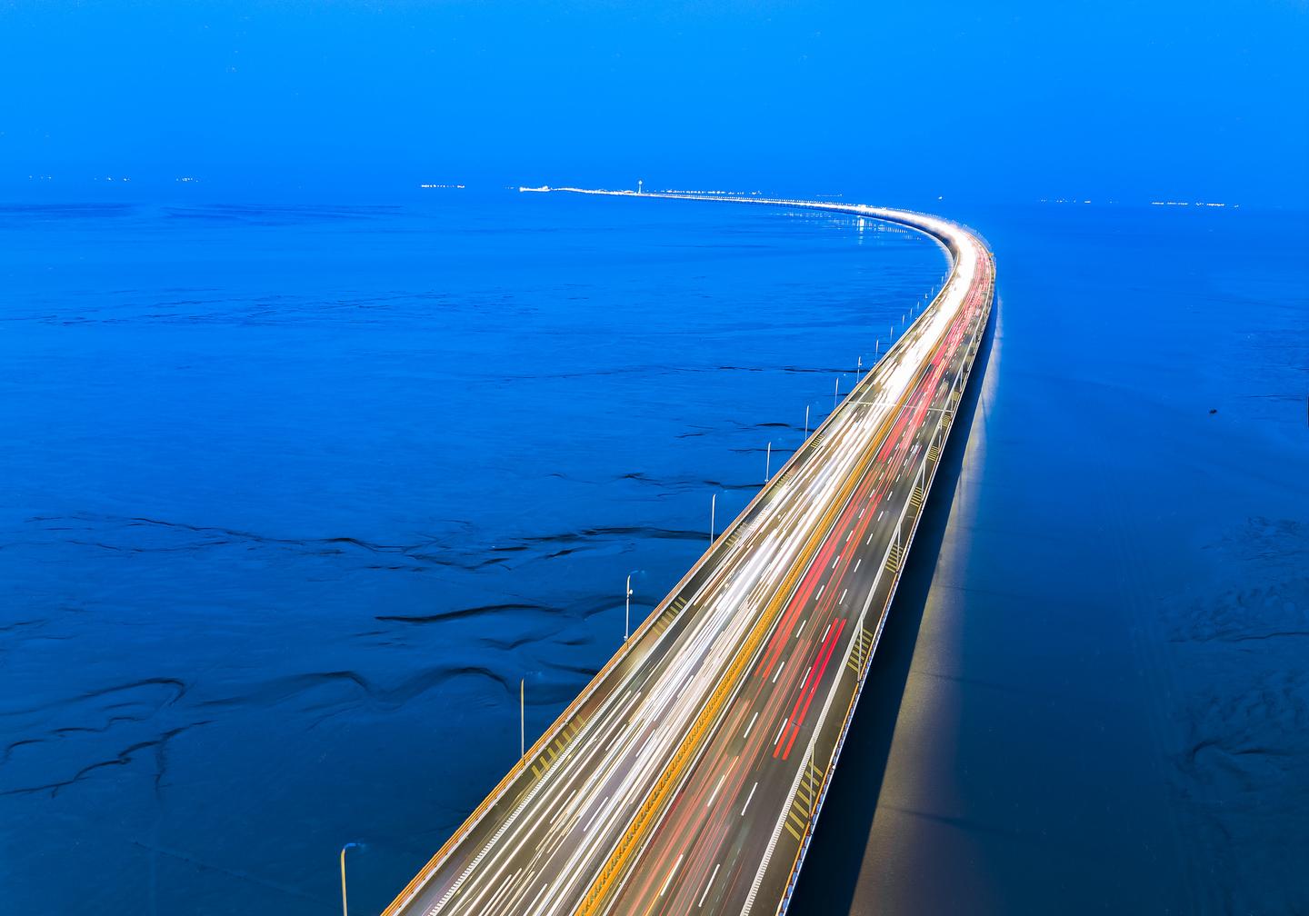 没有中国人建不成的桥 世界上最长的跨海大桥即将正式通车 知乎