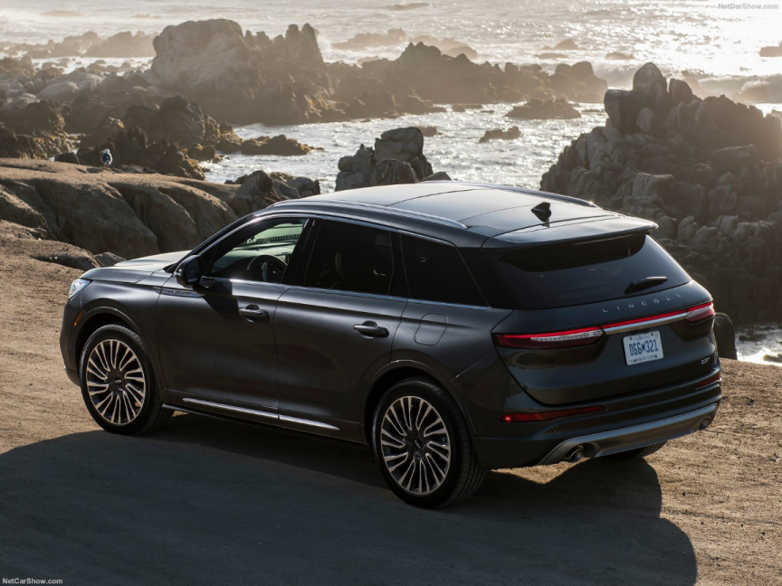 入门豪华还在看x1q3这些小众suv更有味道