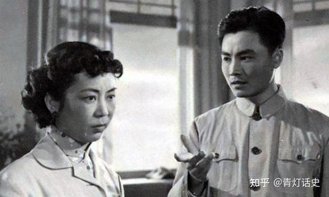 70年代女会计汤兰英贪污4.5万元,情夫将她举报后,被公审枪决!