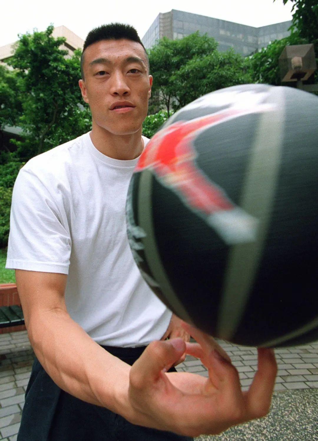 卧推150公斤体脂率48低于巴特勒防得姚明飙脏话马健到底啥水平