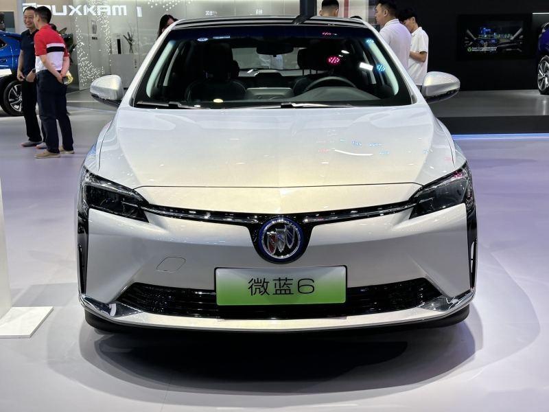 2023成都车展别克微蓝6上市售1128万起